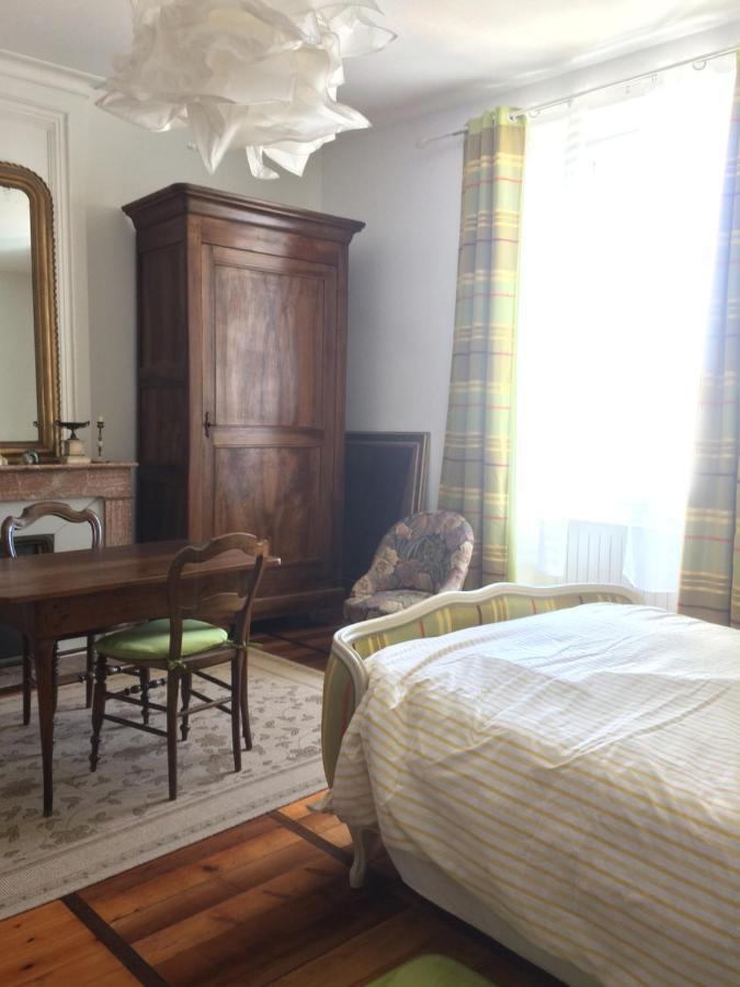 Le Logis Du Plessis Bed & Breakfast Chaniers Екстериор снимка