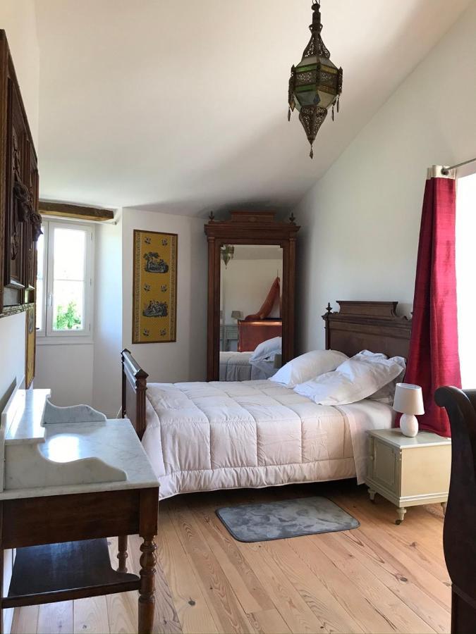 Le Logis Du Plessis Bed & Breakfast Chaniers Екстериор снимка